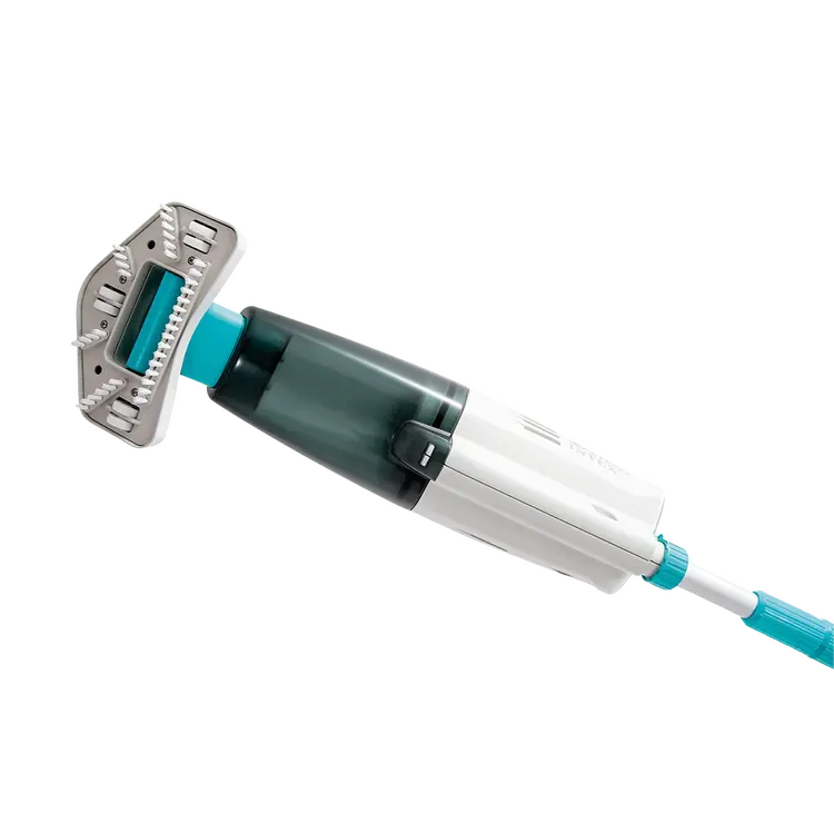 Aspirateur de piscine à batterie Intex ZR100, vue de trois quarts
